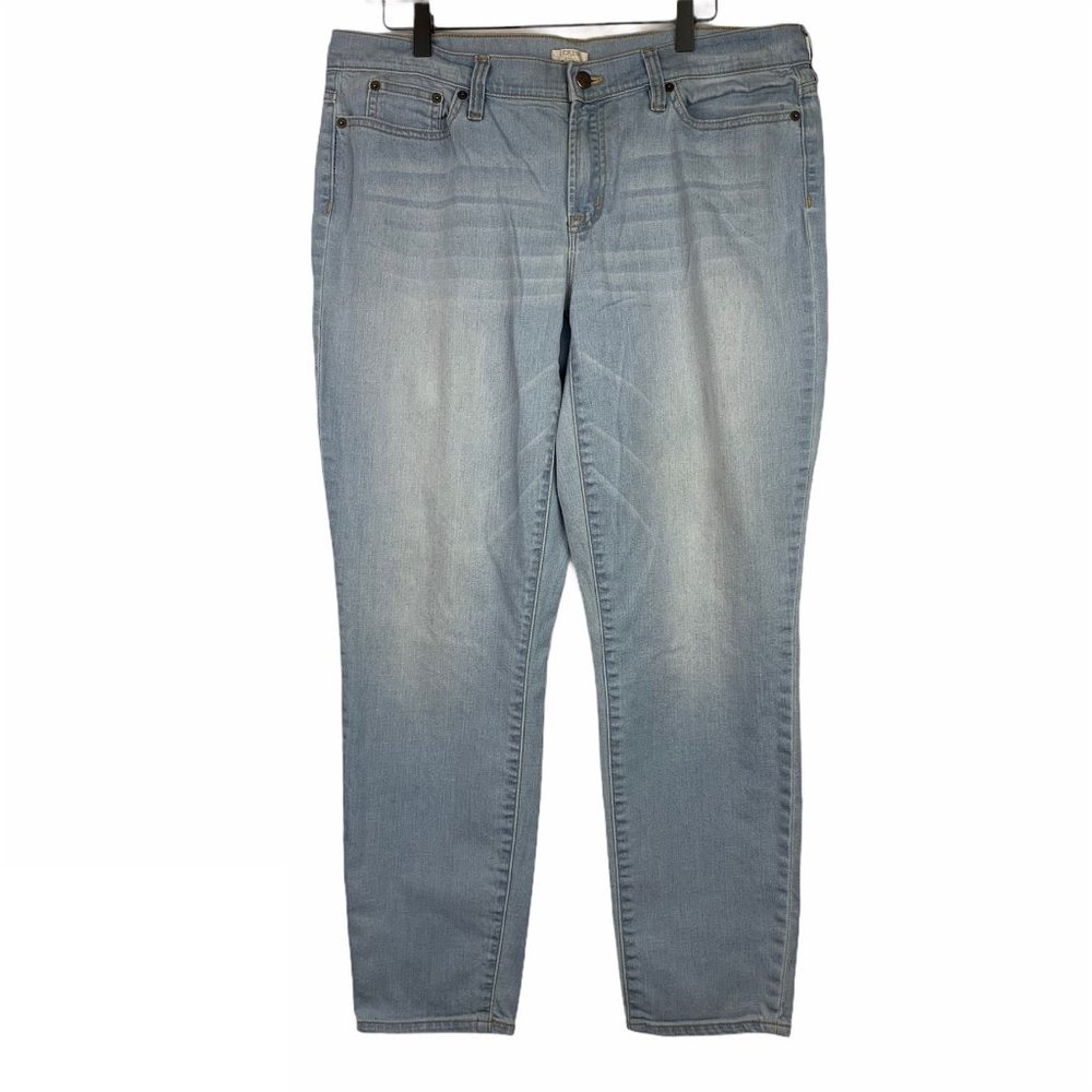 J Crew Light Wash Ankle & Cropped Jeans Size 32